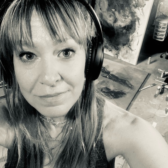 Meet your Posher, Melissa - Picture 5 of 6